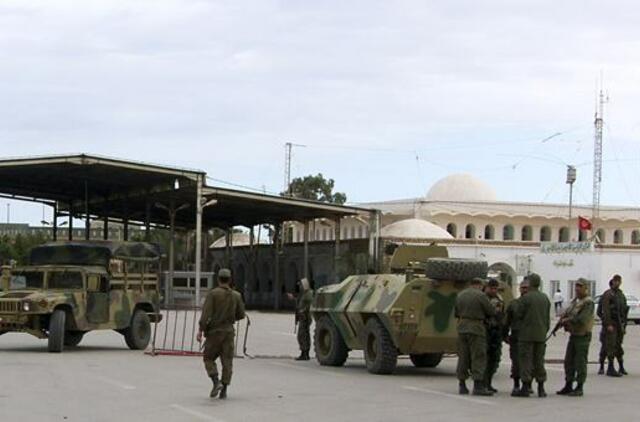 Tuniso pajėgos susirėmė su IS kovotojais - žuvo 16 žmonių