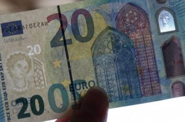 Vyriausiajam patruliui davė 20 eurų
