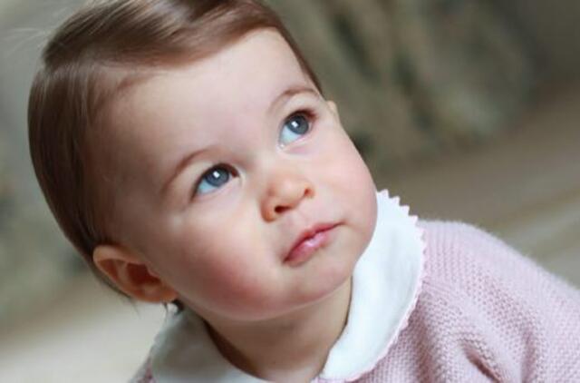 Didžiosios Britanijos princesė Šarlotė švenčia pirmąjį gimtadienį