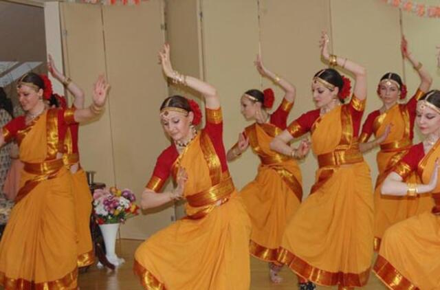 Indiški šokiai Botanikos sode