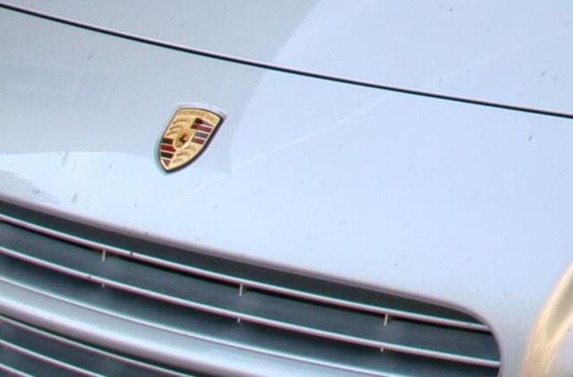Pavogti „Porsche Cayenne“ žibintai už 7000 eurų