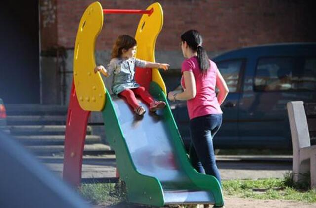 Vaikų žaidimų aikštelėmis gyventojai rūpinsis patys