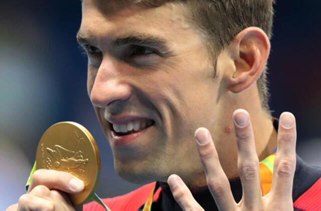 JAV plaukikas Maiklas Felpsas iškovojo 22-ąjį olimpinį auksą