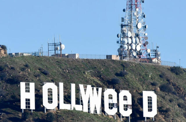Los Andžele sulaikytas vyras, pavertęs užrašą "Hollywood" į "Hollyweed"
