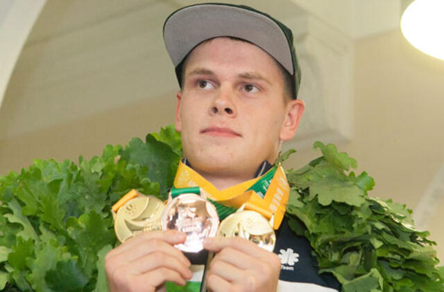 Tris medalius parvežęs Danas Rapšys: negalvojau, kad pavyks laimėti tiek daug