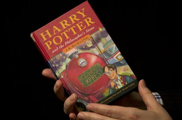 „Hario Poterio“ pirmojo leidimo knyga aukcione JAV parduota už rekordinę sumą