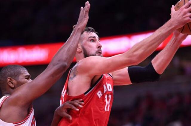 Jonas Valančiūnas atliko dvigubą dublį, o „Raptors“ NBA sezoną pradėjo pergale