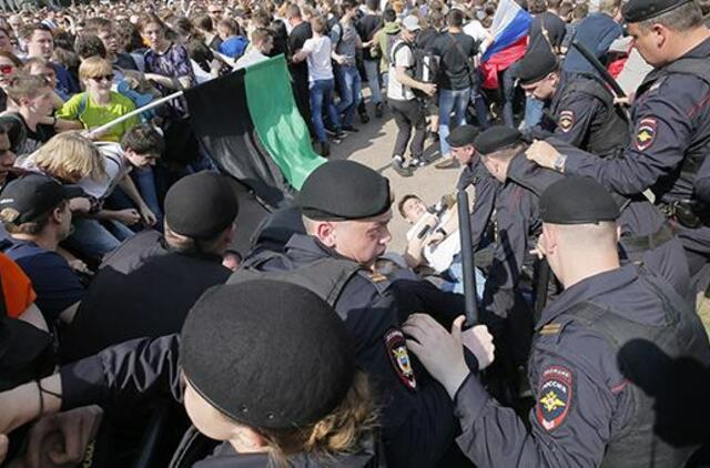 Rusijoje per protestus prieš Vladimirą Putiną suimta per 1 600 žmonių
