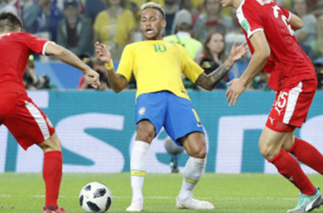 Brazilai ir šveicarai žais pasaulio futbolo čempionato aštuntfinalyje