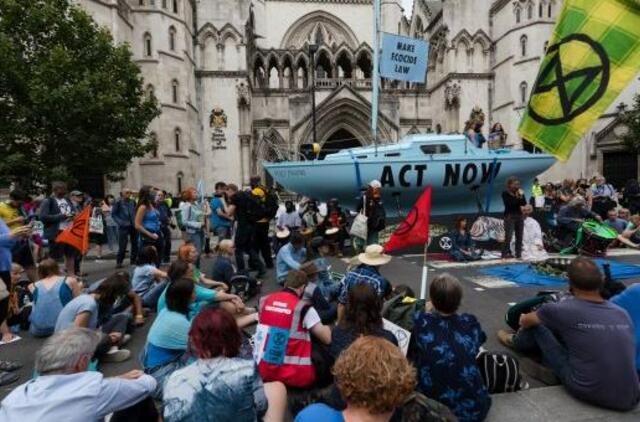 Londone suimti 6 judėjimo „Extinction Rebellion“ protestuotojai