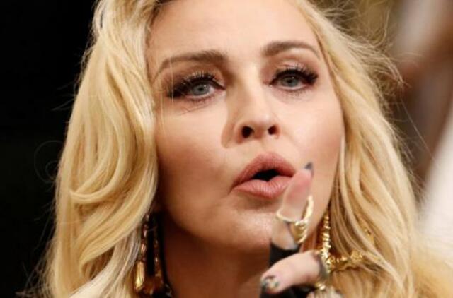 Popžvaigždė Madonna ligoninėje, jos pasaulinis turas atidėtas