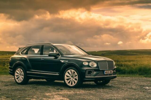 Pirmuoju „Bentley“ hibridu taps „Bentayga“