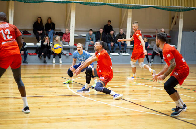 SUSTIPRĖJO. Gargždų „Amber Volley“ klubas jau pirmose dvejose Baltijos vyrų tinklinio lygos rungtynėse pademonstravo savo jėgą. SimFoto nuotr.