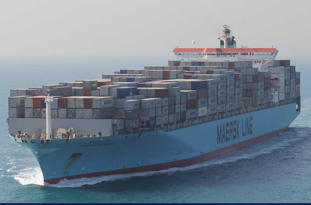 Dėl padidėjusios atakų grėsmės laivybą Raudonojoje jūroje sustabdė Danijos milžinas „Maersk“ ir kitos didžiausios pasaulio laivybos kompanijos