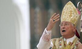 Popiežius priėmė vaikų mušimu kaltinamo Vokietijos vyskupo atsistatydinimą