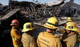 Los Andžele sprogus pramoniniam pastatui žuvo du žmonės