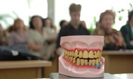 Dantų protezavimui kompensuoti - parama