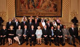 Karalienė Elžbieta jubiliejaus proga surengė pietus su monarchais iš viso pasaulio
