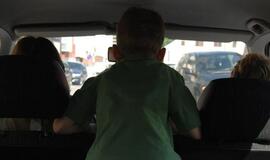 Vis daugiau vaikų iš Lietuvos išvežami be kito iš tėvų sutikimo