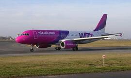 "Wizz Air" apmokestina į saloną įsinešamą bagažą
