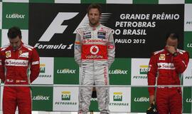 Paviešinus neleistiną Sebastiano Vettelio lenkimą, „Formulės-1“ čempiono titulas atiteks Fernando Alonso? (video)
