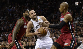 "Spurs" krepšininkai NBA finalo serijoje išsiveržė į priekį