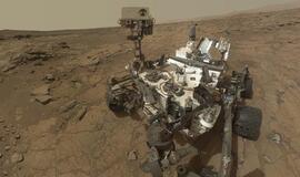 "Curiosity" atradimas verčia abejoti hipoteze apie gyvybę Marse