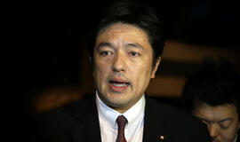 Japonija teigia nepasiduosianti dėl IS kovotojų paimtų dviejų įkaitų