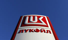 "Lukoil" savo rinkos kapitalizacija aplenkė "Rosneft"