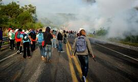 Meksikoje įvyko policijos ir protestuojančių studentų susirėmimai