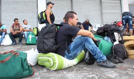 Kosta Rikoje įstrigusiems Kubos migrantams bus leista tęsti kelionę į JAV