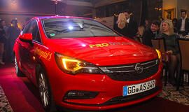 "Metų automobilio 2016" konkursą laimėjo "Opel Astra"
