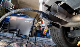 Vokietijoje "Fiat Chrysler" įtariama sumažinus išmetamų teršalų rodiklius