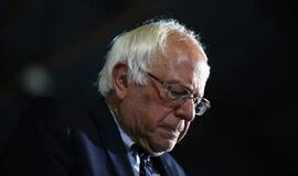 Berniui Sandersui daromas spaudimas pasitraukti iš JAV rinkimų kovos