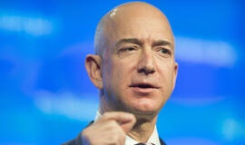 „Amazon“ įkūrėjo turto vertė viršijo 150 mlrd. dolerių