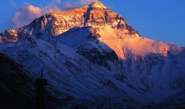 Ant Everesto žuvus dar dviem alpinistams bendras sezono aukų skaičius padidėjo iki 10