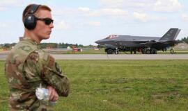 Į Lietuvą atskrido pažangiausi JAV naikintuvai F-35