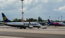 „Ryanair“ prognozuoja kainų mūšį dėl keleivių