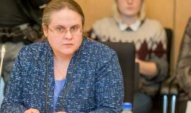 A. Širinskienę papiktino „seksistiniai“ ministro patarėjo komentarai apie Ž. Pinskuvienę