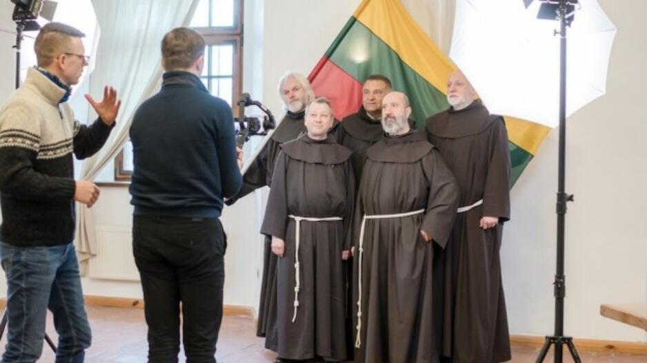 700 žemaičių sveikinimas Lietuvai: Trispalvėmis išpuošė 30 miesto ir rajono vietų