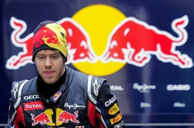 "Formulės-1" čempionas pratęsė sutartį su "Red Bull" ekipa