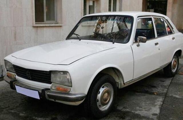 Senas Irano prezidento automobilis aukcione parduotas už 1,75 mln. eurų