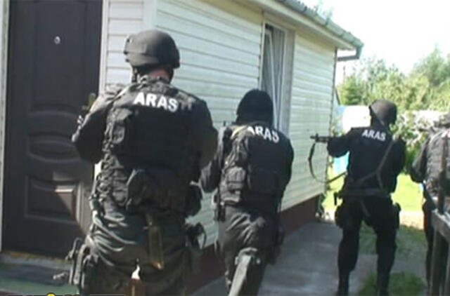 Klaipėdoje suimti ginkluoti narkotikų prekeiviai (video)