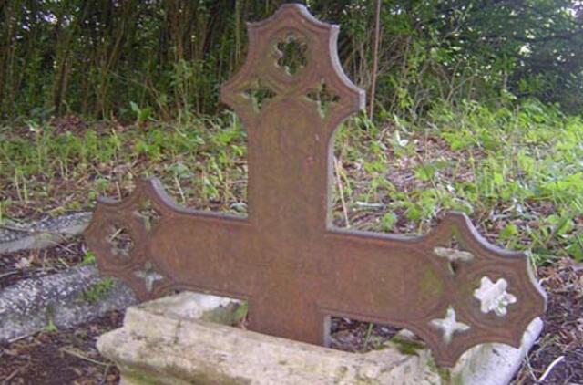 Siekiama apsaugoti paminklus evangelikų liuteronų kapinėse