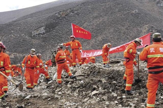 Viltys Tibete rasti nuošliaužos palaidotus darbininkus blėsta