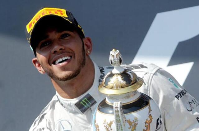 Vengrijos "Grand Prix" lenktynes laimėjo Luisas Hamiltonas