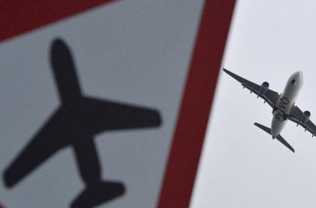 Dėl smarkaus vėjo Londono oro uoste atšaukta dalis skrydžių