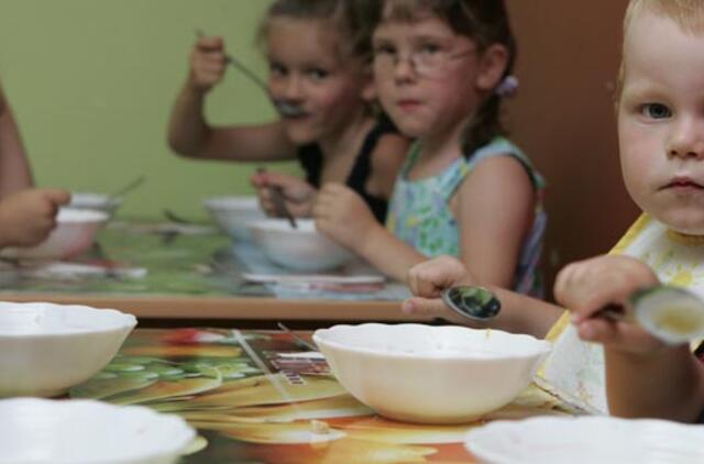 Vaikų mityba: darželiuose vaikai negauna pakankamai vaisių ir daržovių?