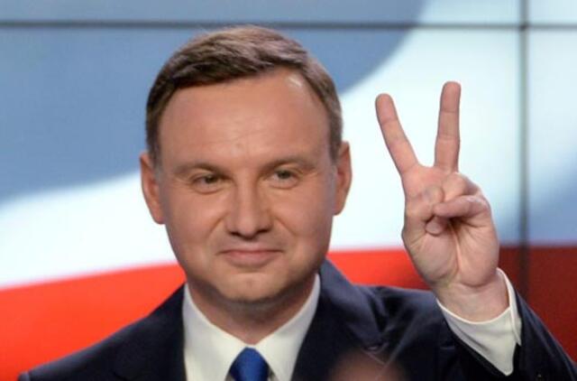 Lenkijos prezidento rinkimų pirmąjį turą laimėjo Andžejus Duda
