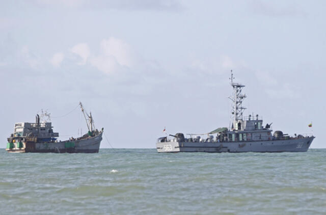 Mianmaro pareigūnai sulaikė laivą su 727 migrantais